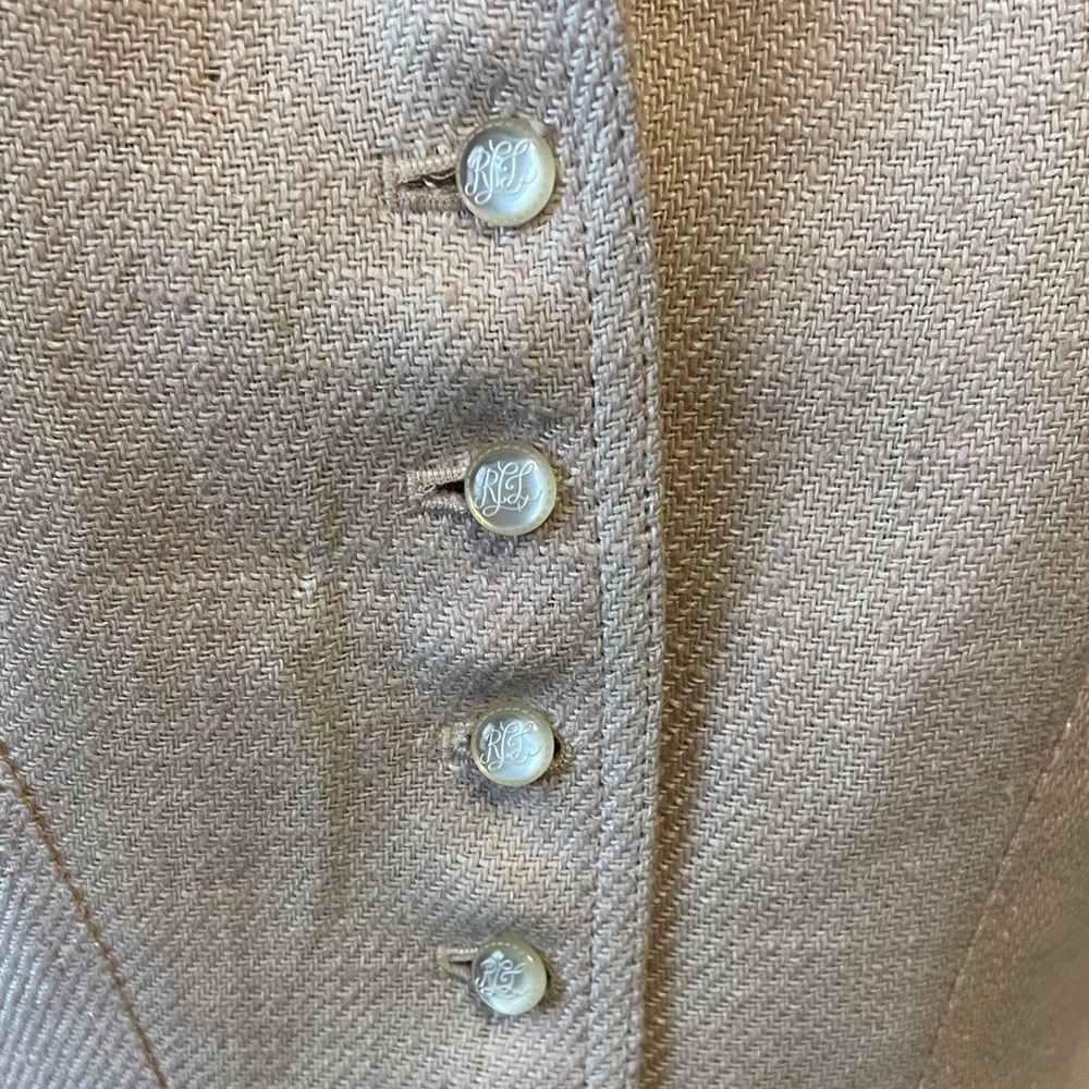 Elegant Women's Pink Blazer - Picture 3 of 11